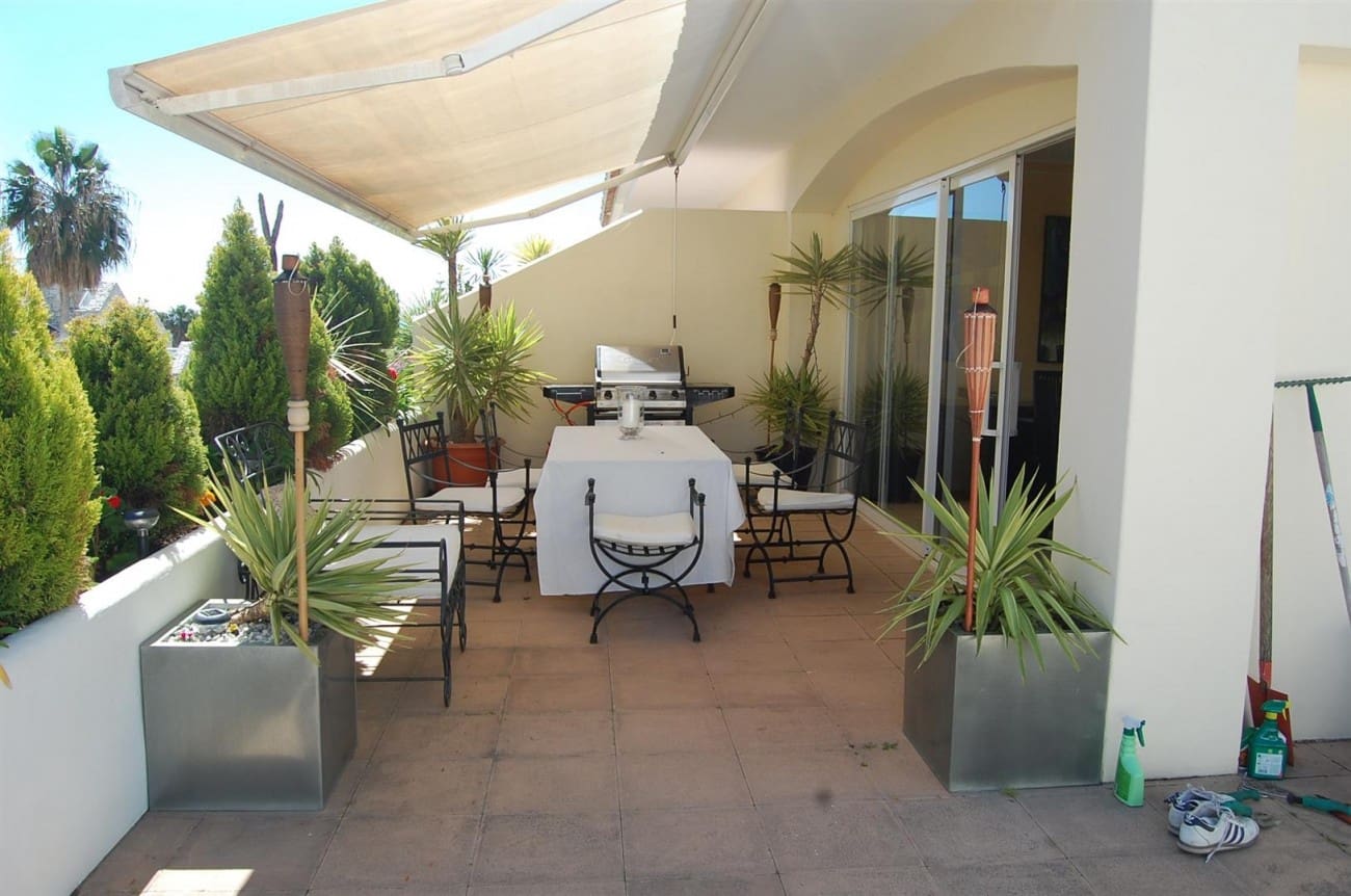 2 makuuhuone Omakotitalo myytävänä paikassa Marbella mukana uima-altaan - 399 000 € (Ref: 7543841)