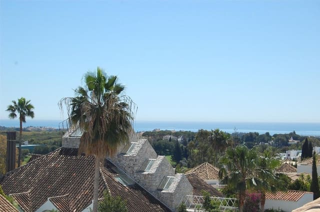 2 makuuhuone Omakotitalo myytävänä paikassa Marbella mukana uima-altaan - 399 000 € (Ref: 7543841)