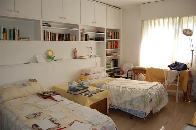 4 makuuhuone Huoneisto myytävänä paikassa Marbella mukana uima-altaan - 395 000 € (Ref: 7543846)