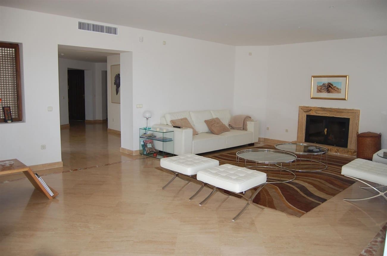 Apartamento de 2 habitaciones en Marbella en venta con piscina - 1.250.000 € (Ref: 7543849)