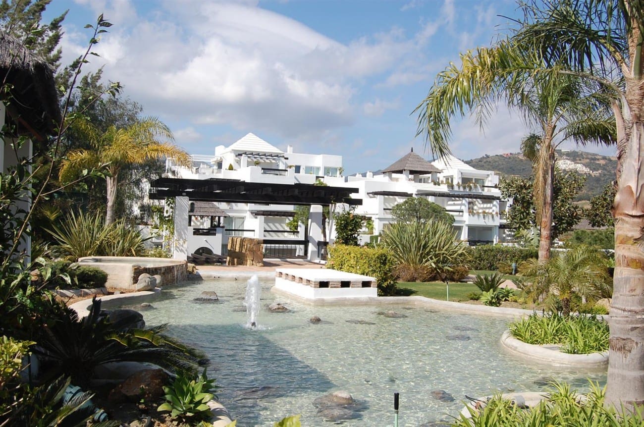 Apartamento de 2 habitaciones en Marbella en venta con piscina - 1.250.000 € (Ref: 7543849)