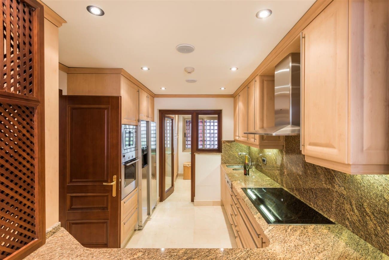 3 soverom Leilighet til salgs i New Golden Mile med svømmebasseng - € 1 150 000 (Ref: 7543850)