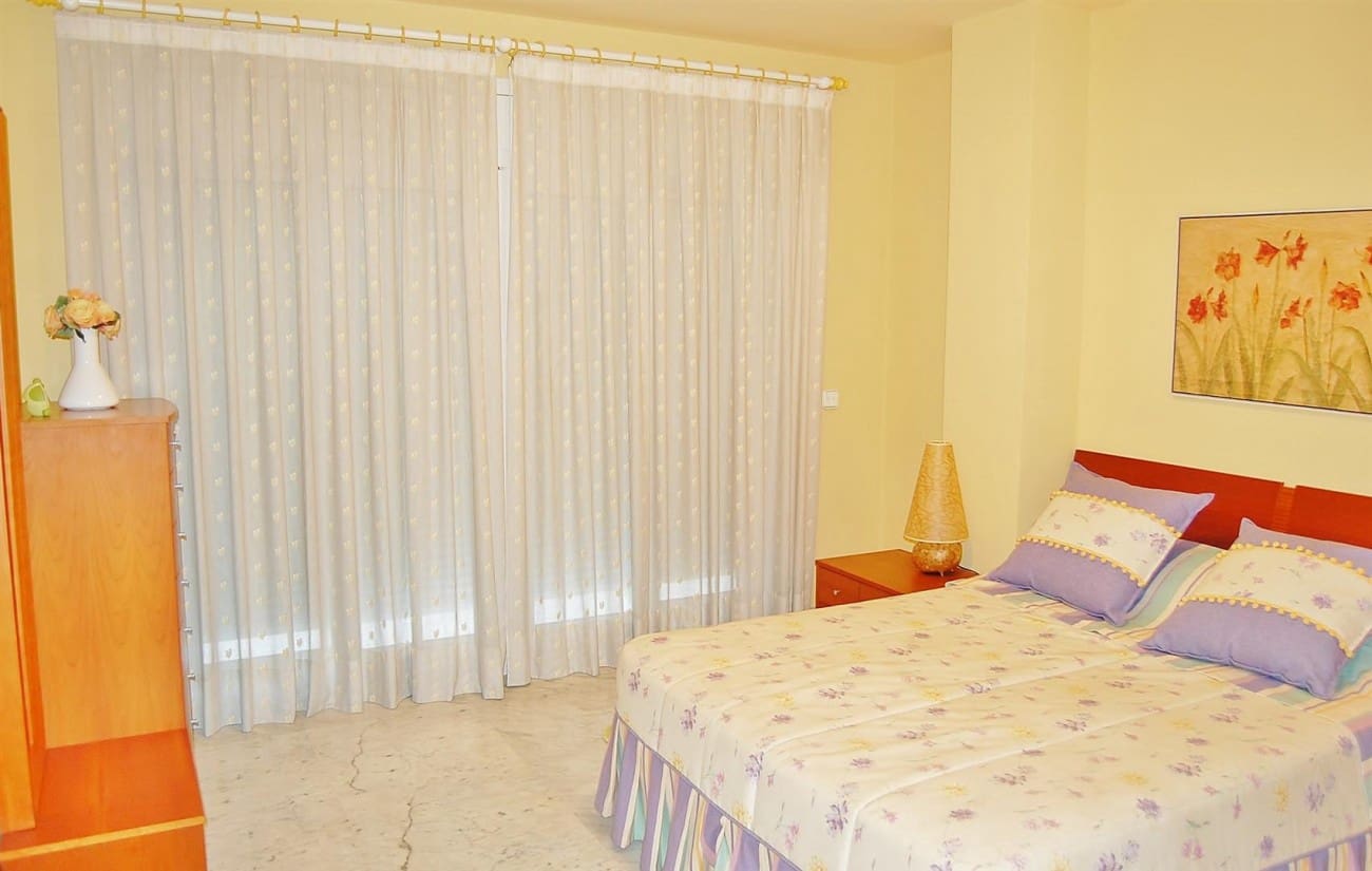 2 slaapkamer Appartement te koop in Marbella met zwembad - € 895.000 (Ref: 7543859)