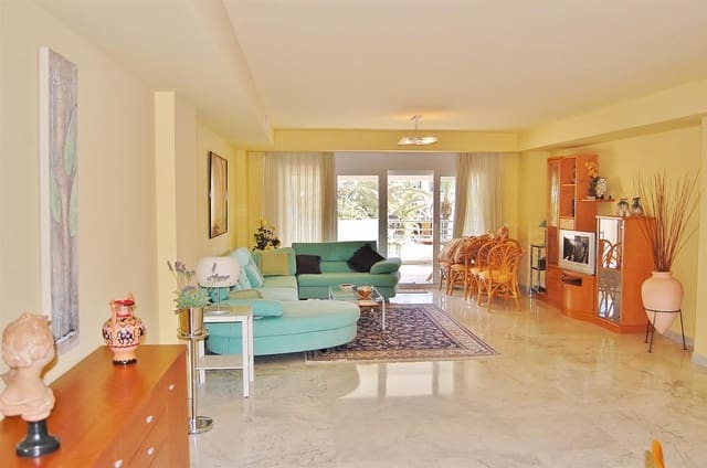 2 slaapkamer Appartement te koop in Marbella met zwembad - € 895.000 (Ref: 7543859)
