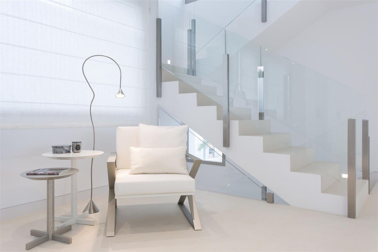 5 bedroom Villa for sale in Estepona with pool - € 1,850,000 (Ref: 7543865)