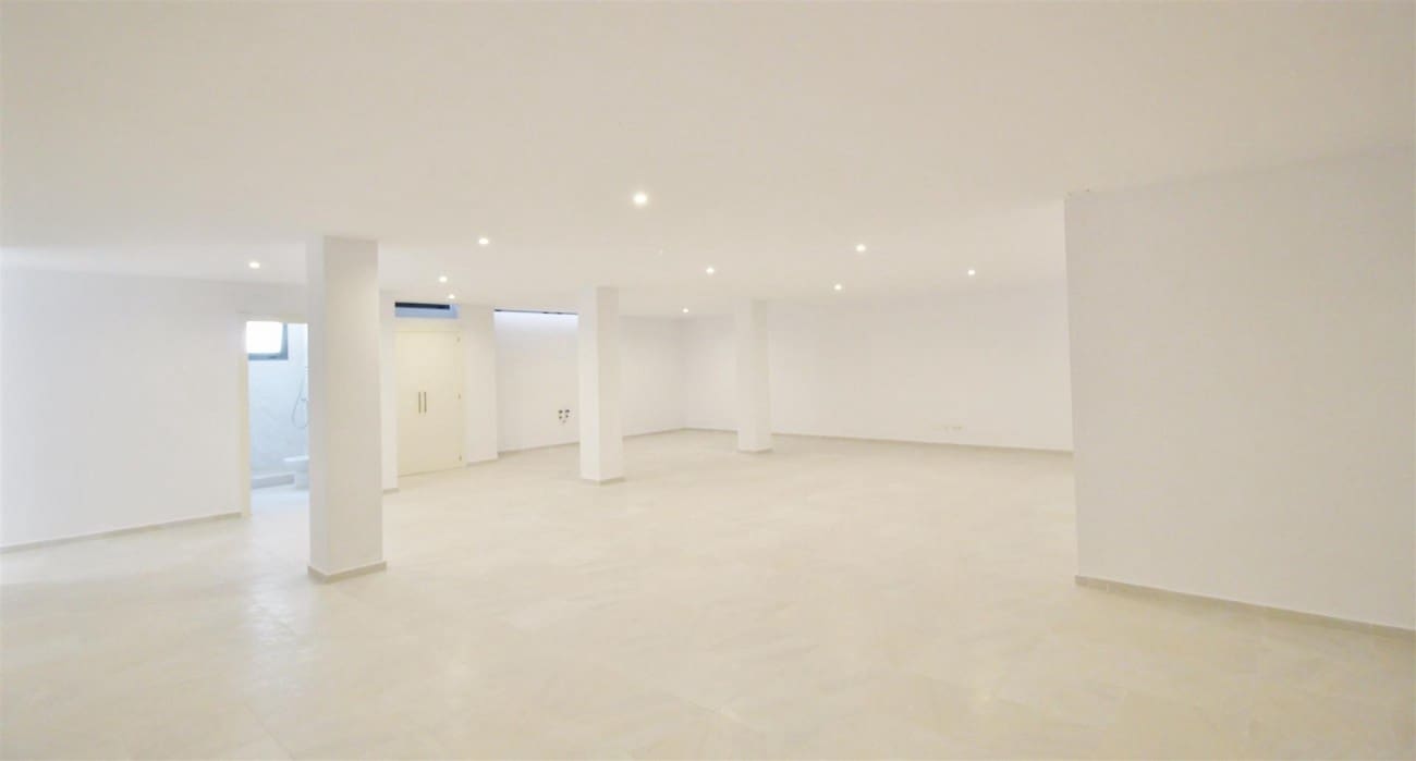 6 makuuhuone Huvila myytävänä paikassa Marbella mukana uima-altaan - 3 350 000 € (Ref: 7543866)