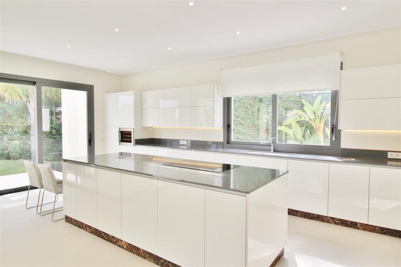 6 makuuhuone Huvila myytävänä paikassa Marbella mukana uima-altaan - 3 350 000 € (Ref: 7543866)