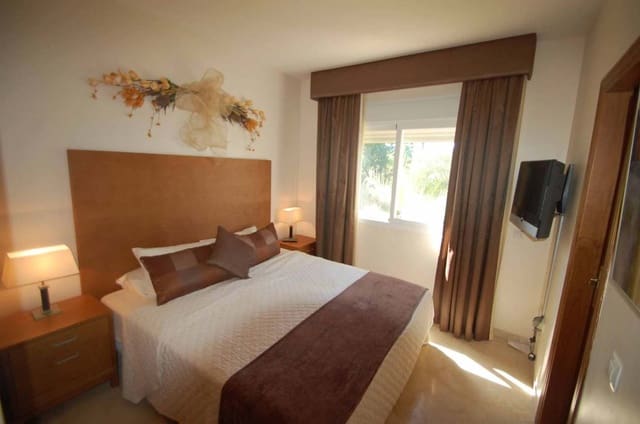 3 makuuhuone Huoneisto myytävänä paikassa Estepona mukana uima-altaan - 455 000 € (Ref: 7558501)