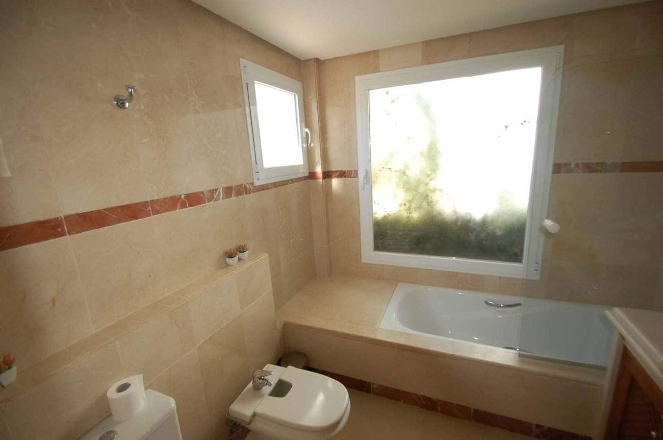 3 makuuhuone Huoneisto myytävänä paikassa Estepona mukana uima-altaan - 455 000 € (Ref: 7558501)