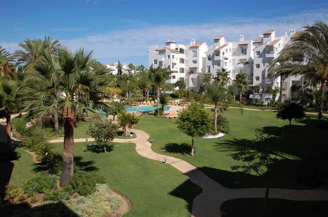 3 makuuhuone Huoneisto myytävänä paikassa Estepona mukana uima-altaan - 455 000 € (Ref: 7558501)