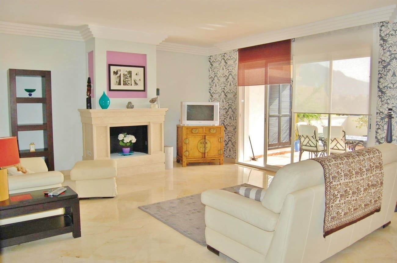 3 bedroom Apartment for sale in Marbella with pool - € 795,000 (Ref: 7558502)