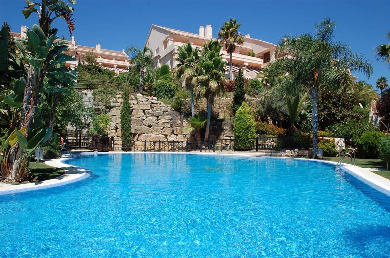 3 bedroom Apartment for sale in Marbella with pool - € 795,000 (Ref: 7558502)