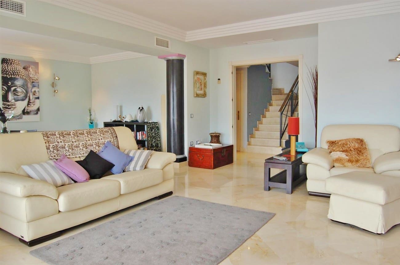 3 bedroom Apartment for sale in Marbella with pool - € 795,000 (Ref: 7558502)