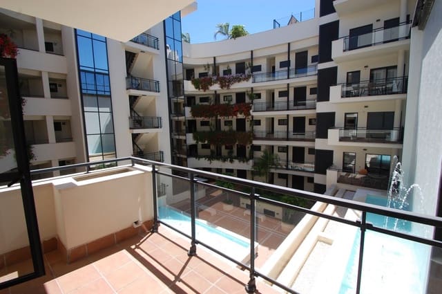 Apartamento de 2 habitaciones en New Golden Mile, Estepona en venta con piscina - 380.000 € (Ref: 7558504)