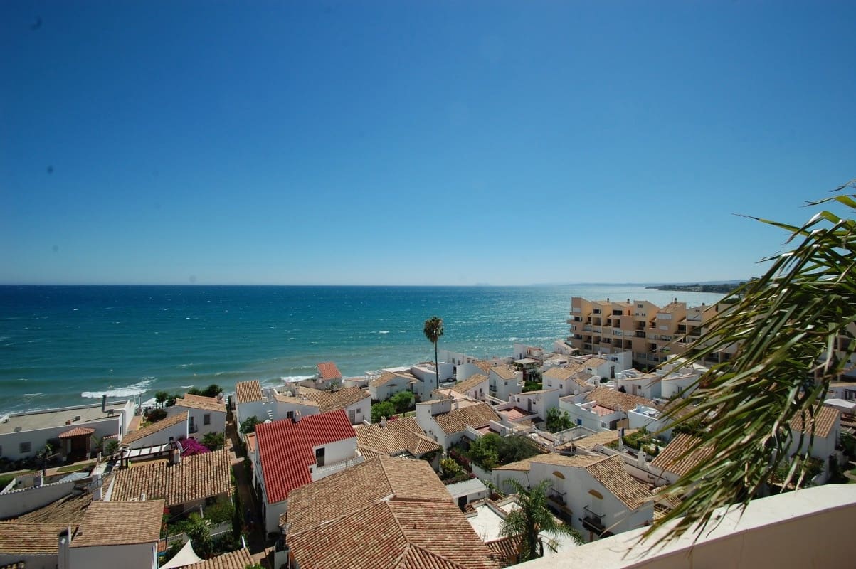 Apartamento de 2 habitaciones en New Golden Mile en venta con piscina - 380.000 € (Ref: 7558504)