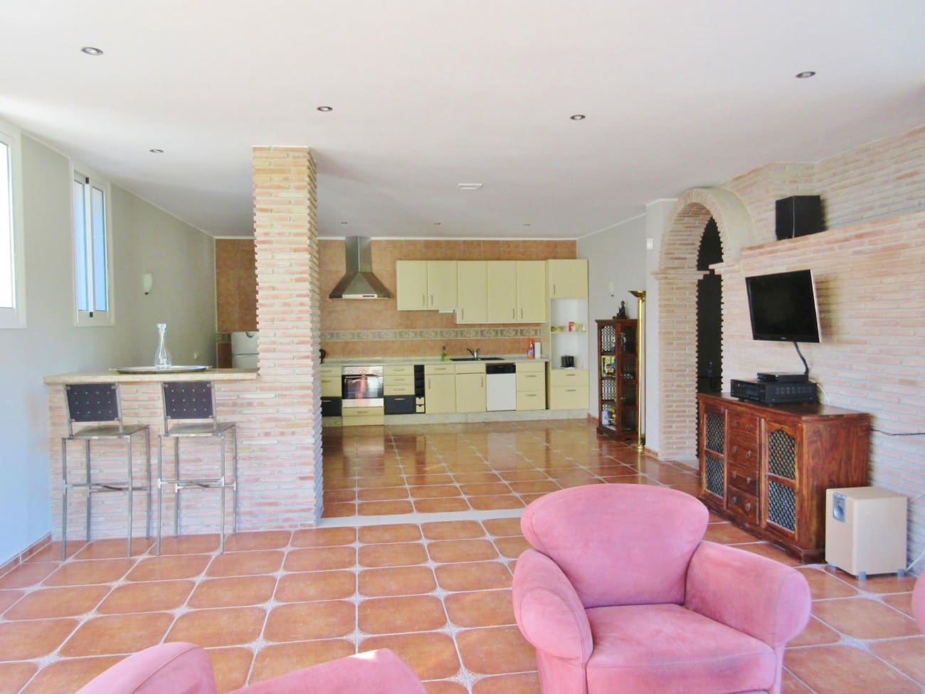 5 bedroom Villa for sale in Estepona with pool - € 2,950,000 (Ref: 7558507)