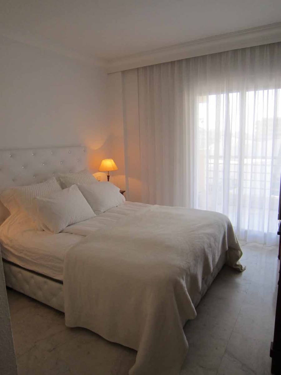 2 makuuhuone Huoneisto myytävänä paikassa Marbella mukana uima-altaan - 435 000 € (Ref: 7585716)