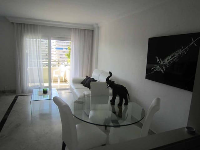 2 makuuhuone Huoneisto myytävänä paikassa Marbella mukana uima-altaan - 435 000 € (Ref: 7585716)