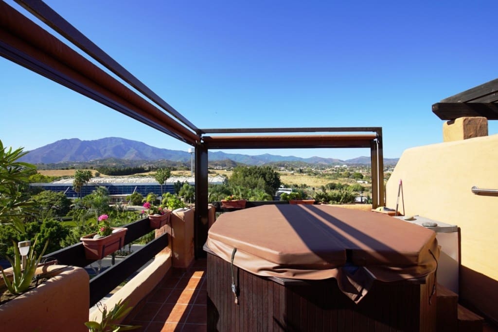 3 sypialnia Apartament na sprzedaż w Estepona z basenem - 405 000 € (Ref: 7699367)