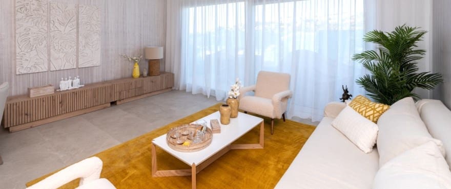 Casa de 3 habitaciones en Estepona en venta con piscina - 340.000 € (Ref: 7941077)