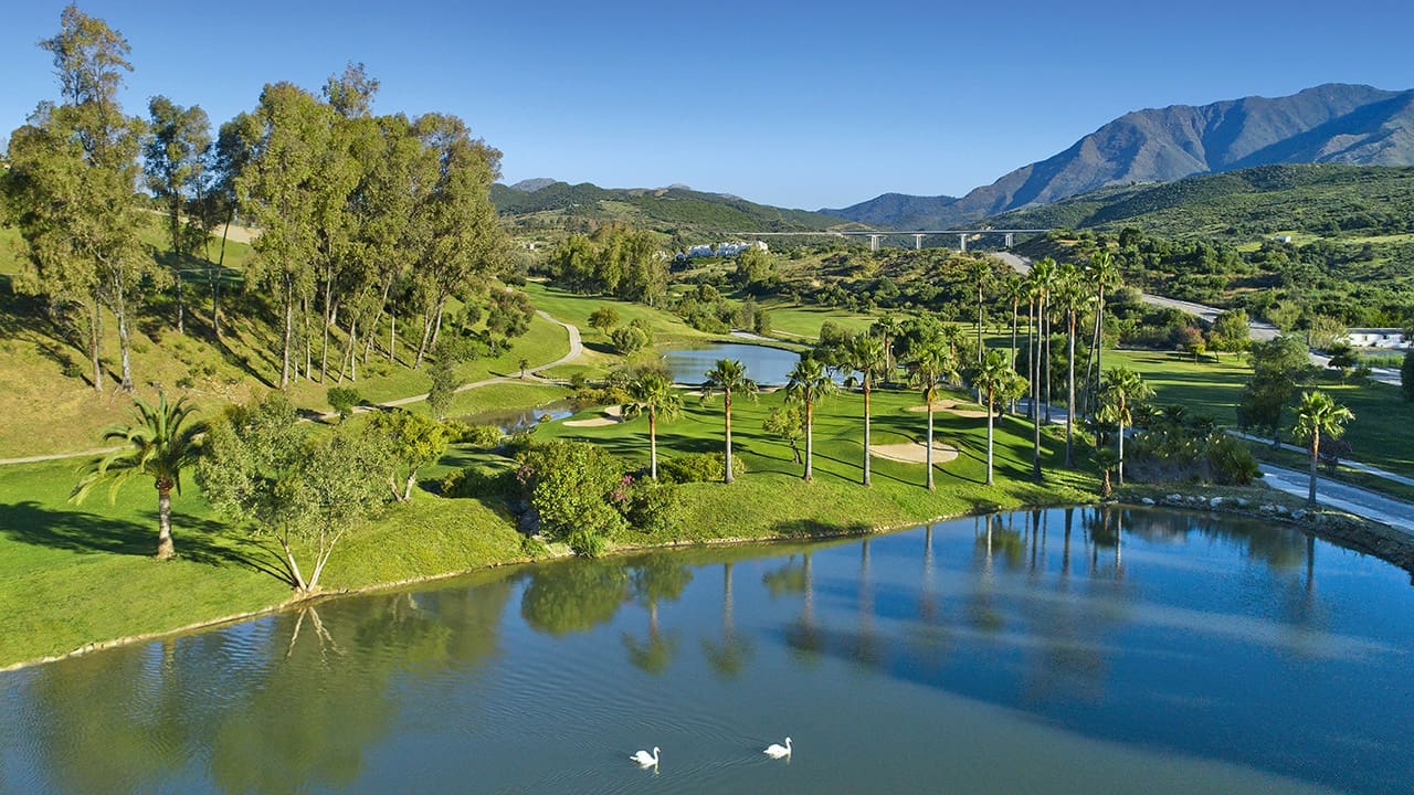 1 chambre Appartement à vendre à Estepona avec piscine - 245 000 € (Ref: 7950551)