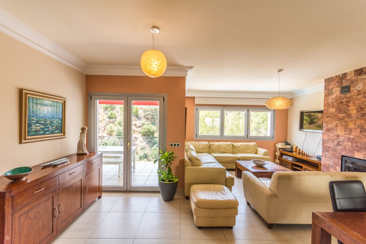 Chalet de 5 habitaciones en Mijas en venta con piscina - 895.000 € (Ref: 8083204)