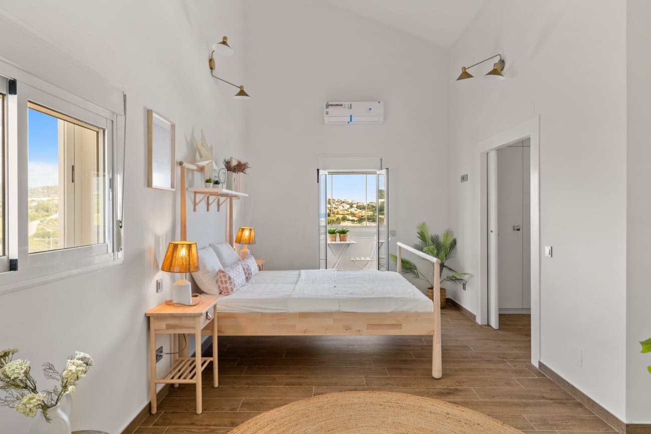 3 bedroom Apartment for sale in Estepona with pool - € 739,000 (Ref: 8083205)