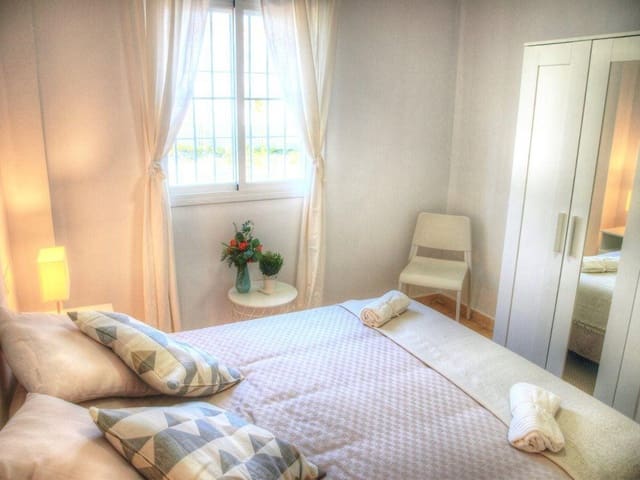 3 soveværelse Lejlighed til salg i Manilva Pueblo, Manilva - € 220.000 (Ref: 8083236)