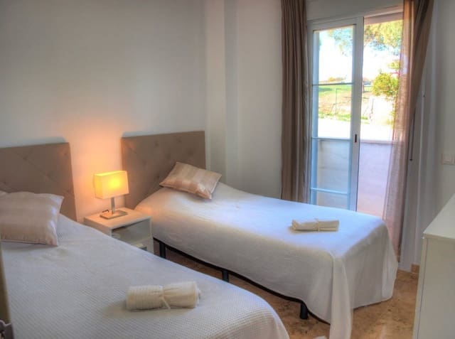 3 soveværelse Lejlighed til salg i Manilva Pueblo, Manilva - € 220.000 (Ref: 8083236)