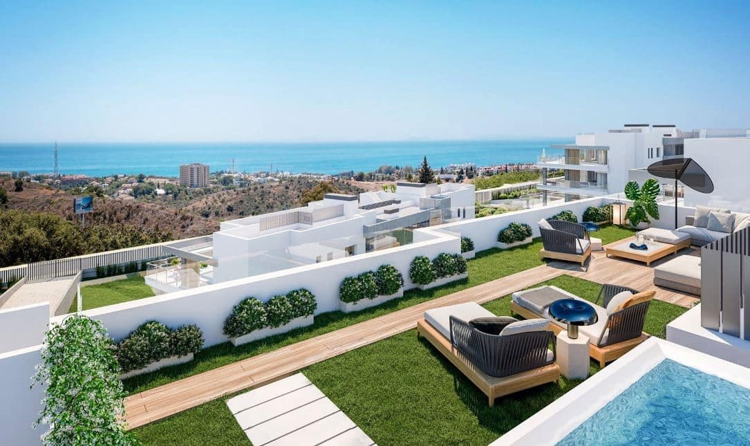3 bedroom Apartment for sale in Marbella with pool - € 1,195,000 (Ref: 8102304)
