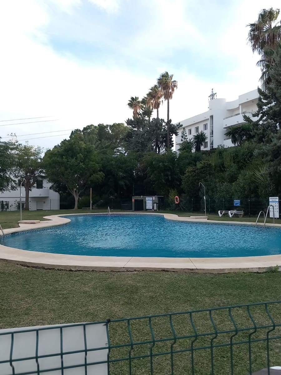 2 soverom Leilighet til salgs i Estepona med svømmebasseng - € 289 000 (Ref: 8102310)