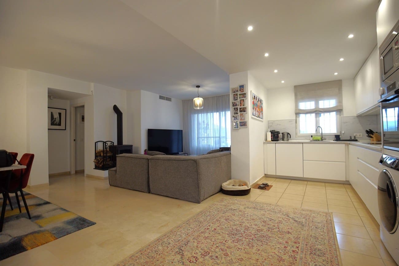 2 soverom Leilighet til salgs i Estepona med svømmebasseng - € 289 000 (Ref: 8102310)