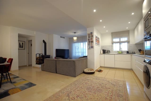 2 soverom Leilighet til salgs i Estepona med svømmebasseng - € 289 000 (Ref: 8102310)