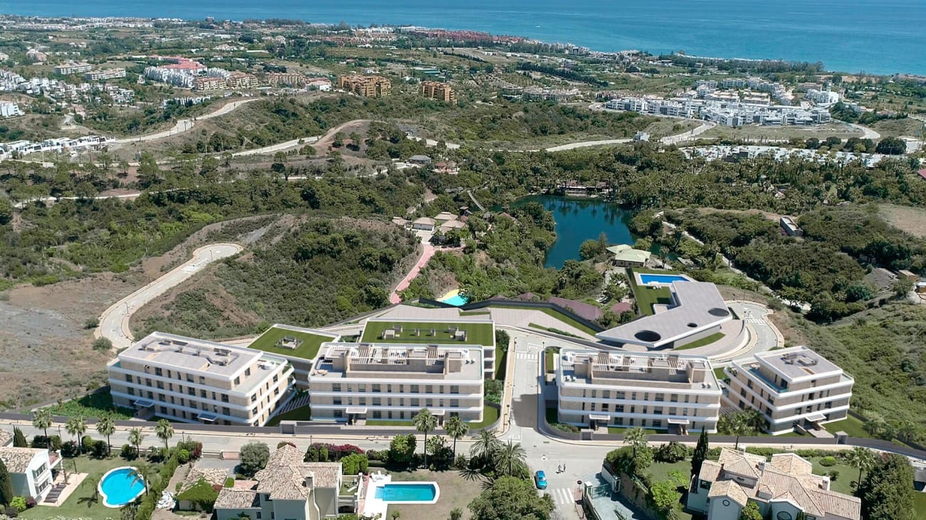 3 bedroom Apartment for sale in Estepona with pool - € 598,130 (Ref: 8102313)