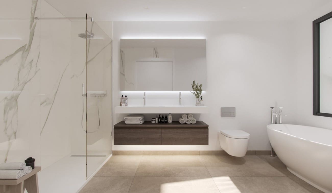 4 bedroom Villa for sale in Calahonda with pool - € 1,180,000 (Ref: 8102321)