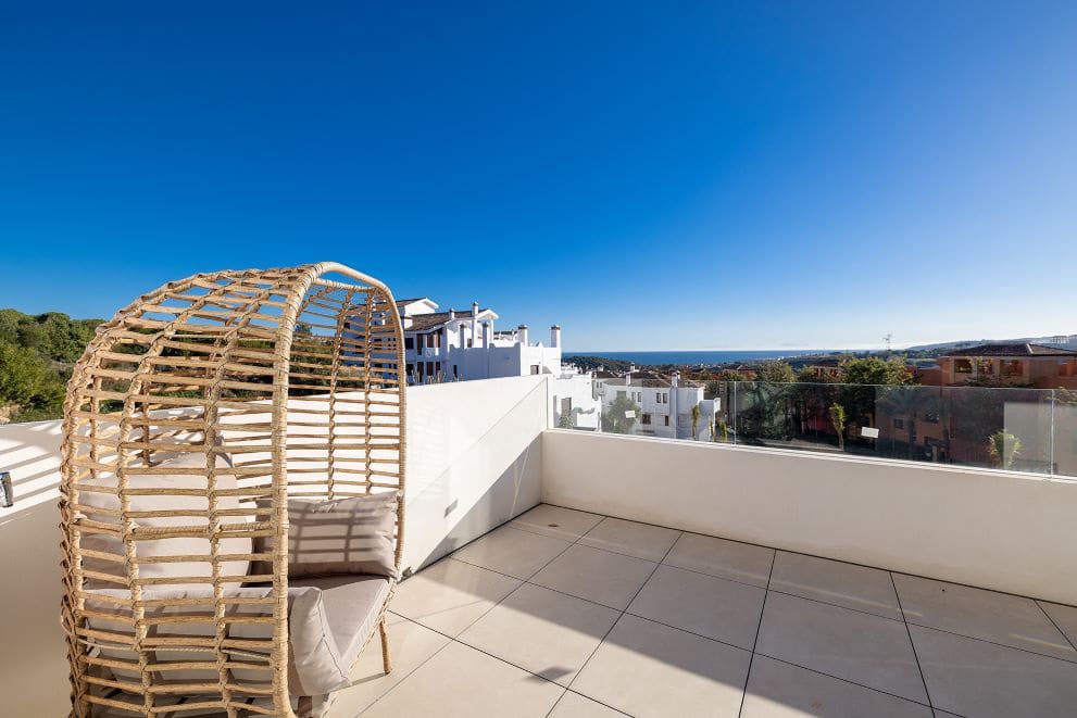 3 bedroom Apartment for sale in Casares with pool - € 607,000 (Ref: 8123222)