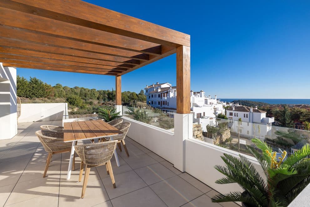 3 bedroom Apartment for sale in Casares with pool - € 607,000 (Ref: 8123222)