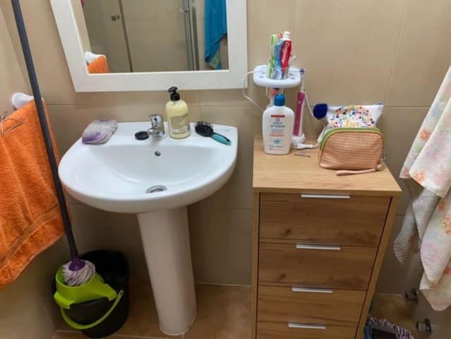 Apartamento de 2 habitaciones en Estepona en venta - 299.000 € (Ref: 8151519)