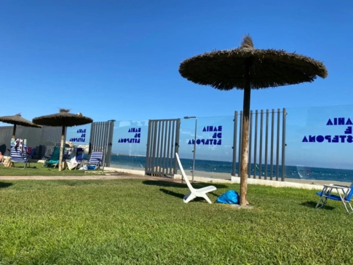 Apartamento de 2 habitaciones en Estepona en venta - 299.000 € (Ref: 8151519)