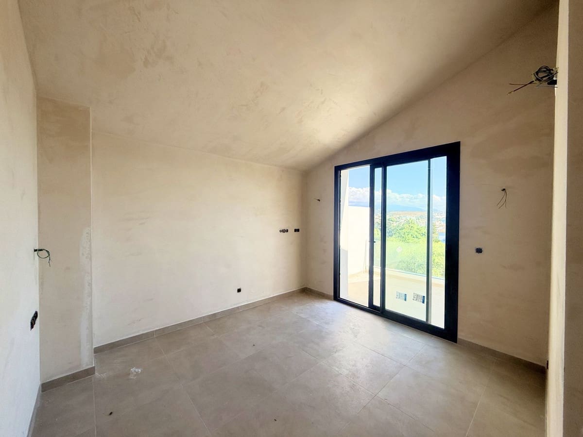 2 quarto Casa em Banda para venda em Bahia Dorada com garagem - 610 000 € (Ref: 8151552)