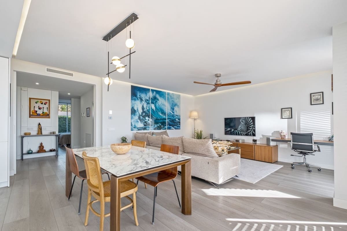 2 Zimmer Apartment zu verkaufen in Estepona mit Garage - 849.000 € (Ref: 8151555)