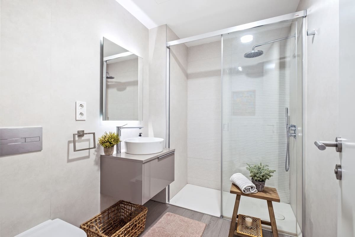 2 Zimmer Apartment zu verkaufen in Estepona mit Garage - 849.000 € (Ref: 8151555)