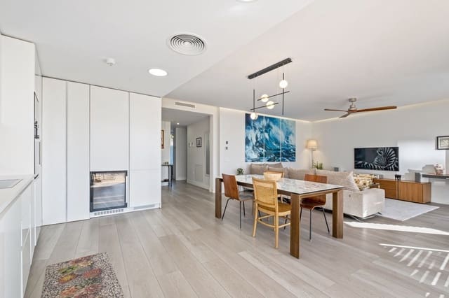 2 Zimmer Apartment zu verkaufen in Estepona mit Garage - 849.000 € (Ref: 8151555)