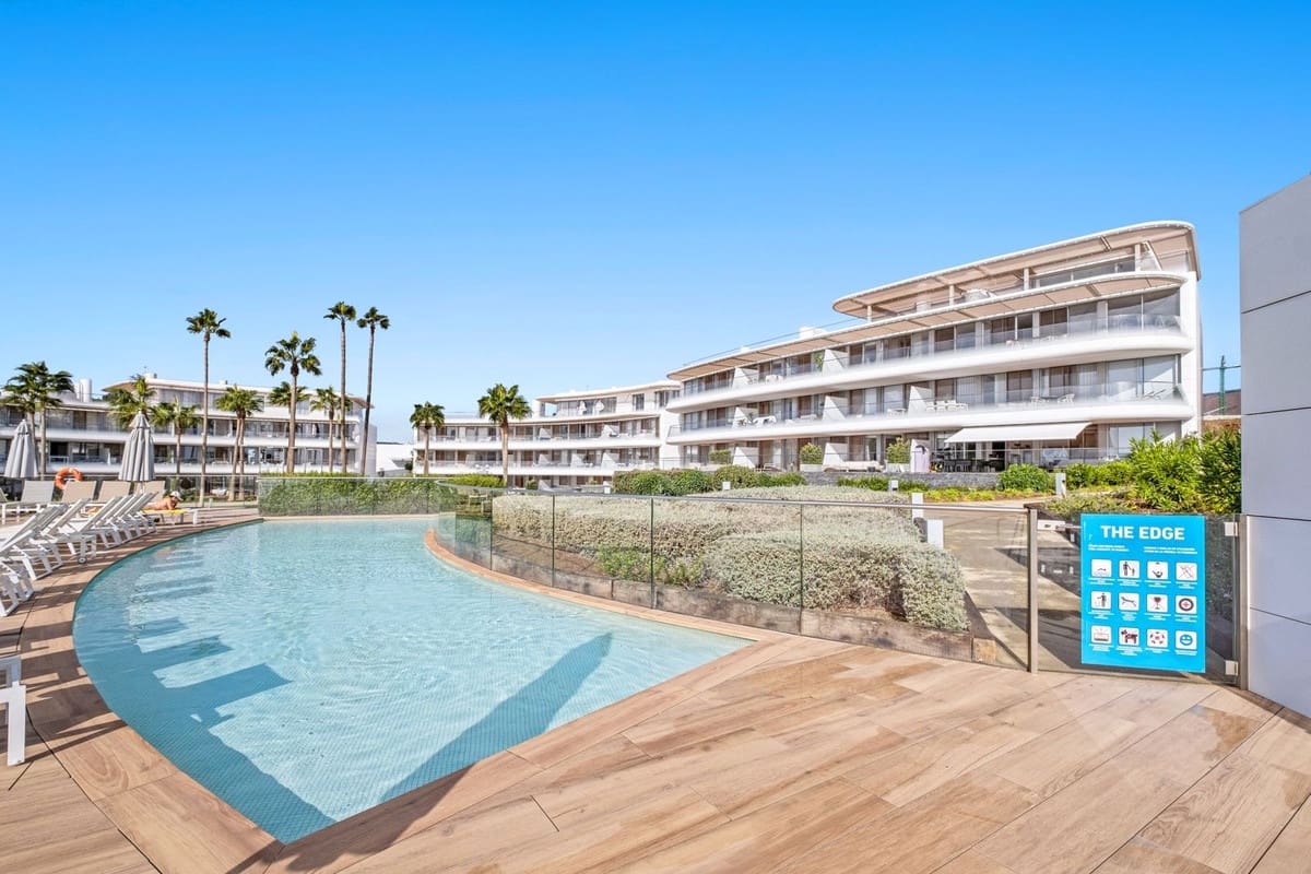 2 Zimmer Apartment zu verkaufen in Estepona mit Garage - 849.000 € (Ref: 8151555)
