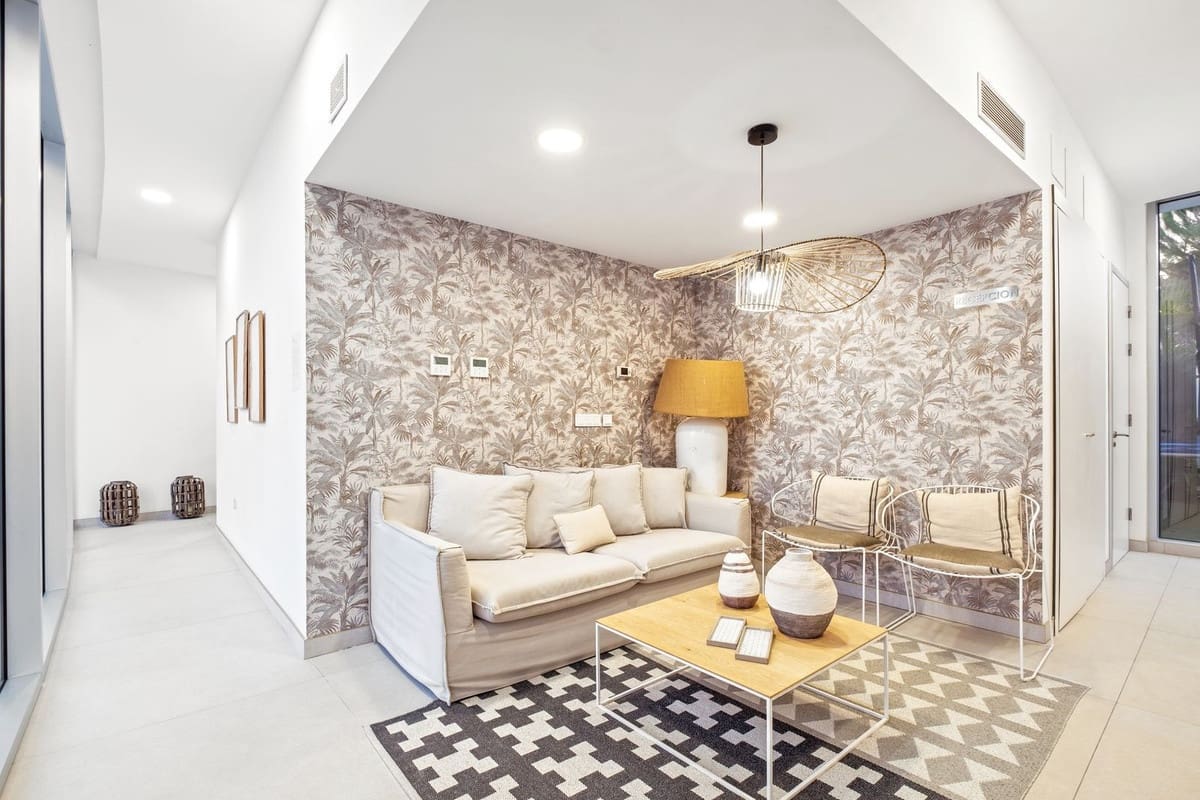 2 Zimmer Apartment zu verkaufen in Estepona mit Garage - 849.000 € (Ref: 8151555)