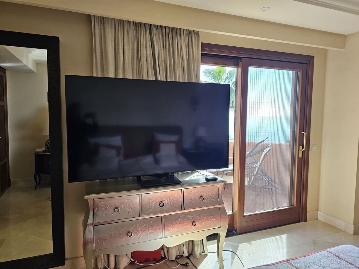 3 soveværelse Lejlighed til salg i Estepona - € 1.390.000 (Ref: 8151594)