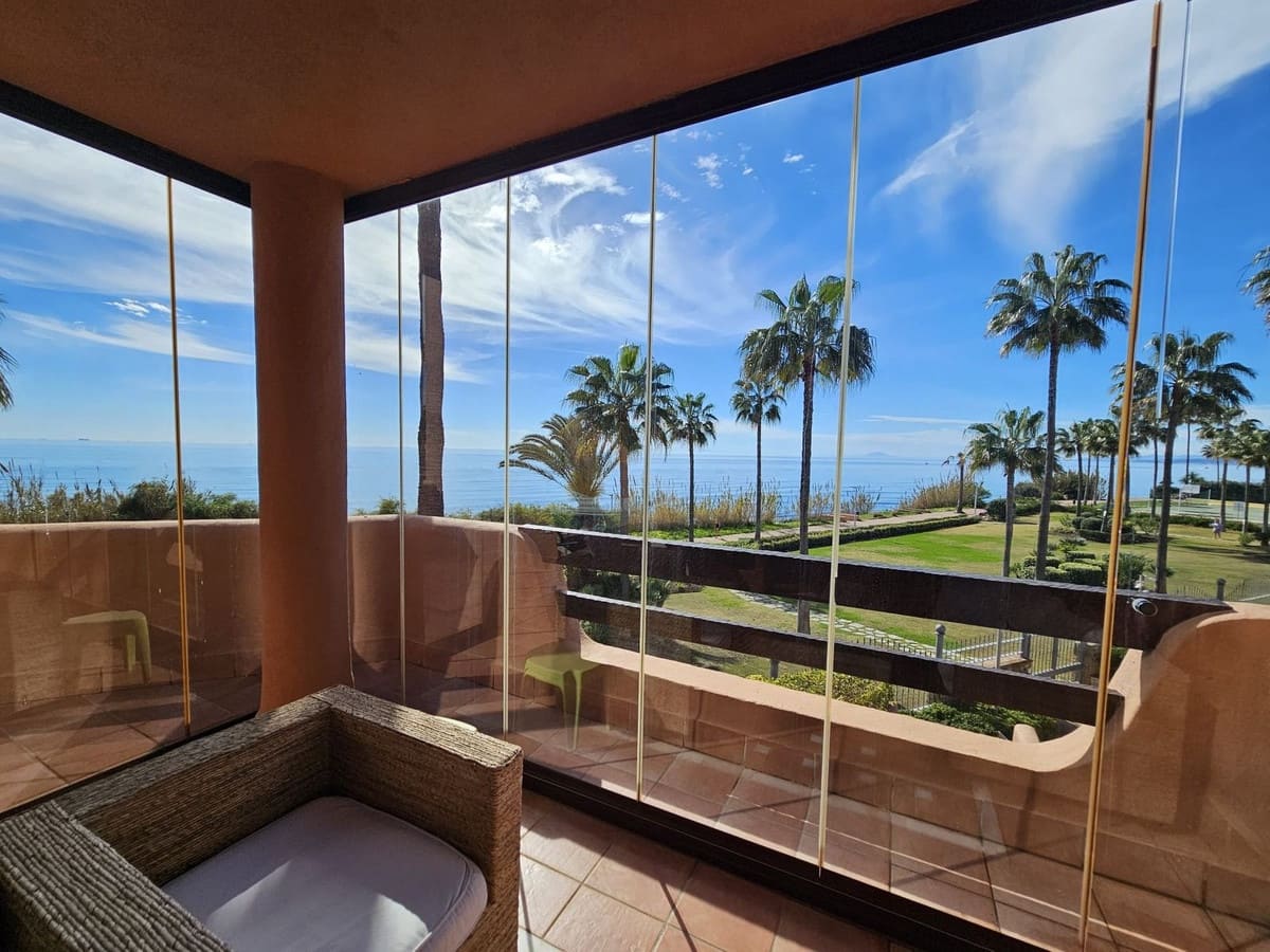 3 soveværelse Lejlighed til salg i Estepona - € 1.390.000 (Ref: 8151594)