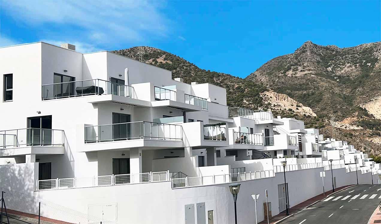 3 soveværelse Lejlighed til salg i Benalmadena med swimmingpool - € 324.500 (Ref: 8153849)