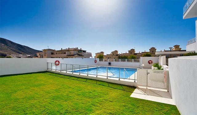 3 bedroom Apartment for sale in Puerto Marina, Benalmádena with pool - € 275,600 (Ref: 8153850)