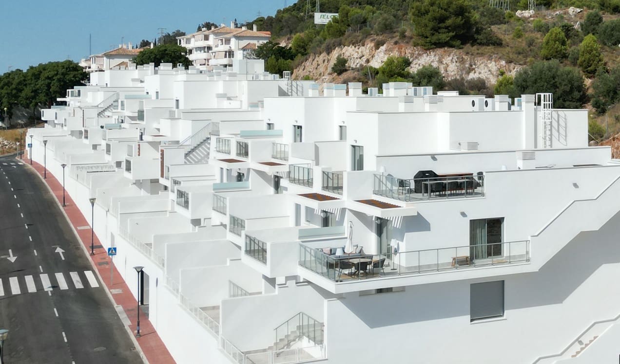 3 bedroom Apartment for sale in Benalmadena with pool - € 275,600 (Ref: 8153850)